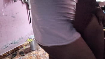 Desi bhabhi gets drilled by uncle while sewing