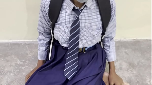 Desi village schoolgirl gets wild with her boyfriend