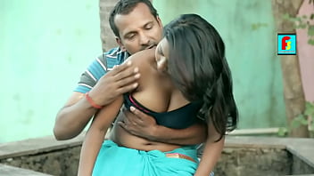 Sizzling Desi Cleavage