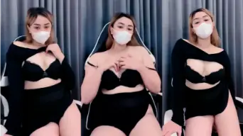 DMX Dhea Menggoda dengan Tubuh Seksi yang Menggairahkan