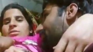 Hot Punjabi babe’s juicy tits getting sucked in steamy MMS clip