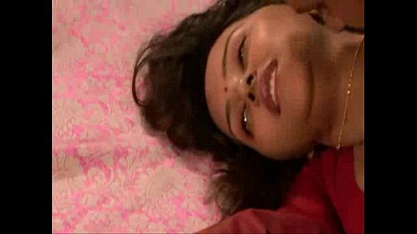 Tamil Shanthi’s steamy and seductive scene