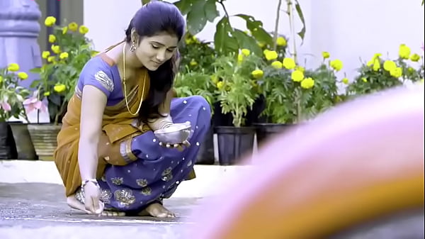 Juicy young Tamil babe’s tits