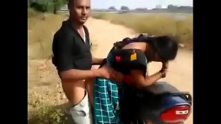 Desi Bhabhi Sucks Cock and Gets Pounded Doggystyle on a Motorbike