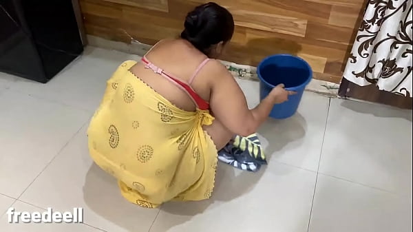 Desi Maid Gets Ravaged in Hardcore XXX Hindi Fuck