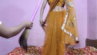 Desi bhabhi gets down and dirty with devar while cleaning the house