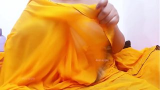 Curvy Sri Lankan Tamil beauty with luscious natural breasts