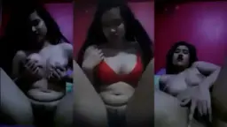 ABG Berbaju Merah Menggoda Mainin Meki
