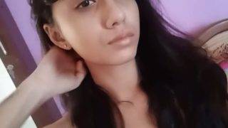 Curvy Desi beauty bares it all in a sultry solo snap