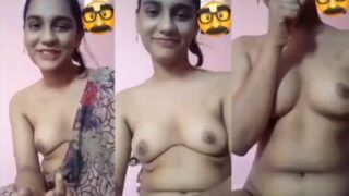 Naughty Desi beauty spreads wide on cam, teasing her wet slit with eager fingers
