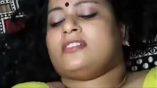Sultry Chennai Housewife’s Secret Rendezvous with the Man Next Door