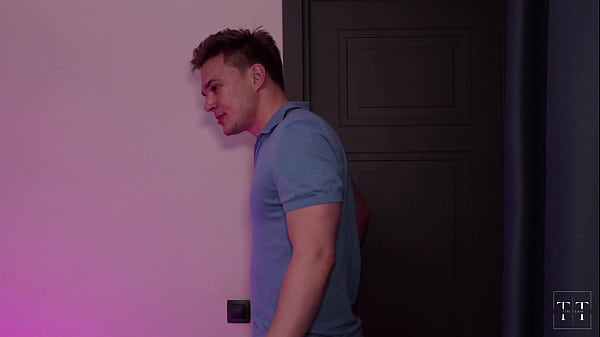 I seduced an Asian masseuse into a wild, hardcore fuck session
