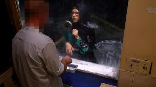 Arab Gold Digger: Motel Money Shot