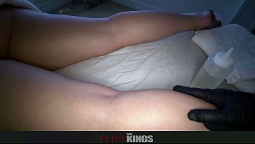 Rharri’s Plump Curves Savor a Sensual Massage