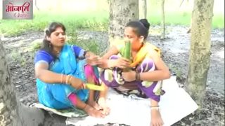 ग्रामीण महिलाएं अपनी तृष्णा शांत करने के लिए किस विशेष उपाय का उपयोग करती हैं, यह स्वयं उन्होंने बताया