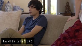 Bunny Madison’s Tender Touch: A Stepmother’s Comfort Heals Her Stepson Ricky Spanish’s Heartbreak
