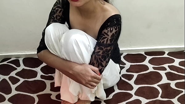 Passionate Encounter with a Naive College Girl – Indian Bengali-Hindi Erotic Roleplay