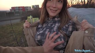 Streetwalker Seduction: Car Cash for a Caracas Cutie’s Oral and Anal Offerings