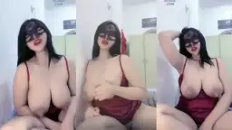 Kienzy, Host Paling Liar dan Menggoda di Aplikasi BLING2