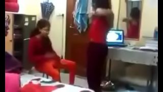 Hostel ki raat, sexy masti aur full funny moments Hindi mein