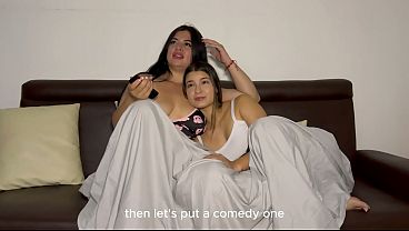 Madrastra se vuelve lesbiana y me calienta a escondidas