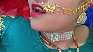 Intimate Desires: A Passionate Indian Pair’s Bedroom Encounter with Sensual Hindi Whispers