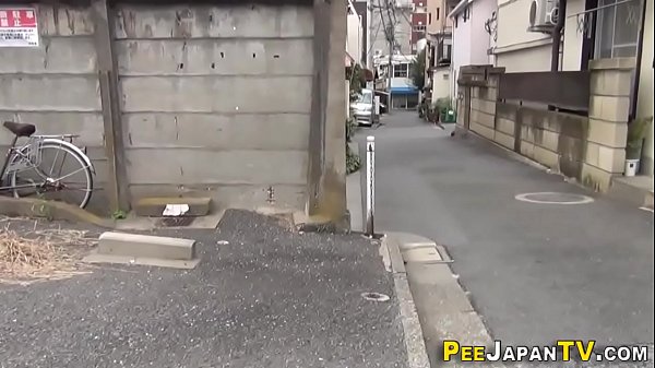 Asian babe lets it all out, wet and wild