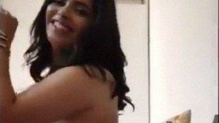 Ohh la la, that Indian beauty’s juicy tits bouncing wild and wet