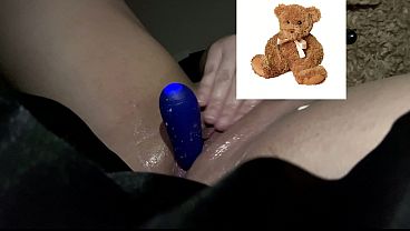 My horny teen Arab slut plays with her vibrator and gets my thick cum dripping all over her thick, curvy body—amateur Arabian snow bunny in Beverly Hills, Los Angeles, USA.