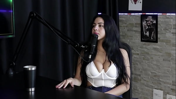 Excluída da família, virou atriz pornô e agora tão mandando enfiar garrafa na buceta e o brinquedinho… – Anabele Nogueira (SHEER/RED)