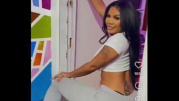 Chinese kitty shaking that fat juicy ass