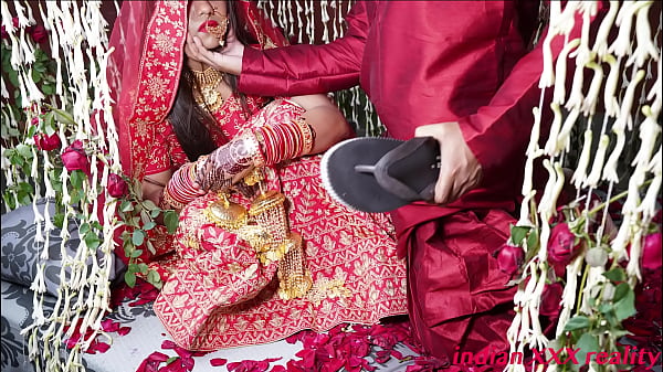 Desi shaadi ke baad honeymoon mein kuch XXX wali masti
