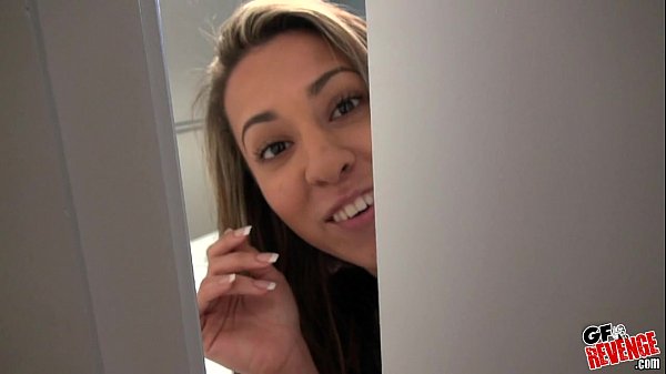 Teen Sophia’s filthy sextape with her boyfriend