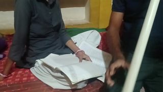 Teacher aur college girl ke beech ka garam khel