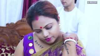 Desi Chudakkad Step Mom Apne Step Bete Ko Pehli Baar Professional Tarike Se Chodna Sikhati Hai (Hindi Audio)