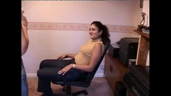 Indian Malvina and British Lisa’s Horny Amateur Tongue-Fucking Split Lickers #3