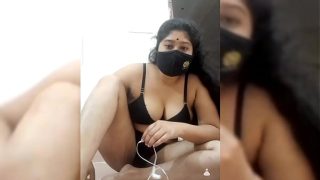 Desi girl live sex show, wild and wet