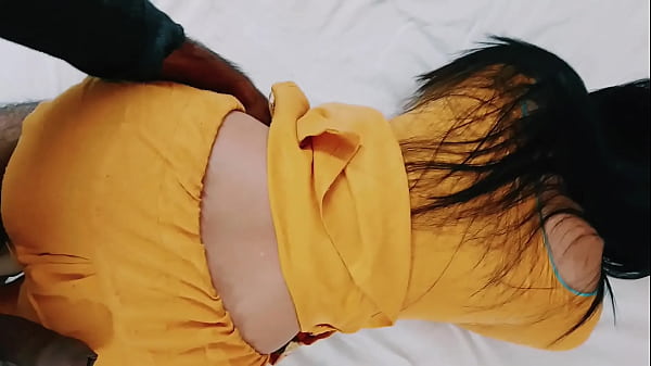 Desi Chachi ki jabardast chudai, garam raat ka khel